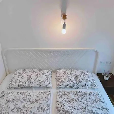 C Downtown Cozy Family Loft * ブダペスト